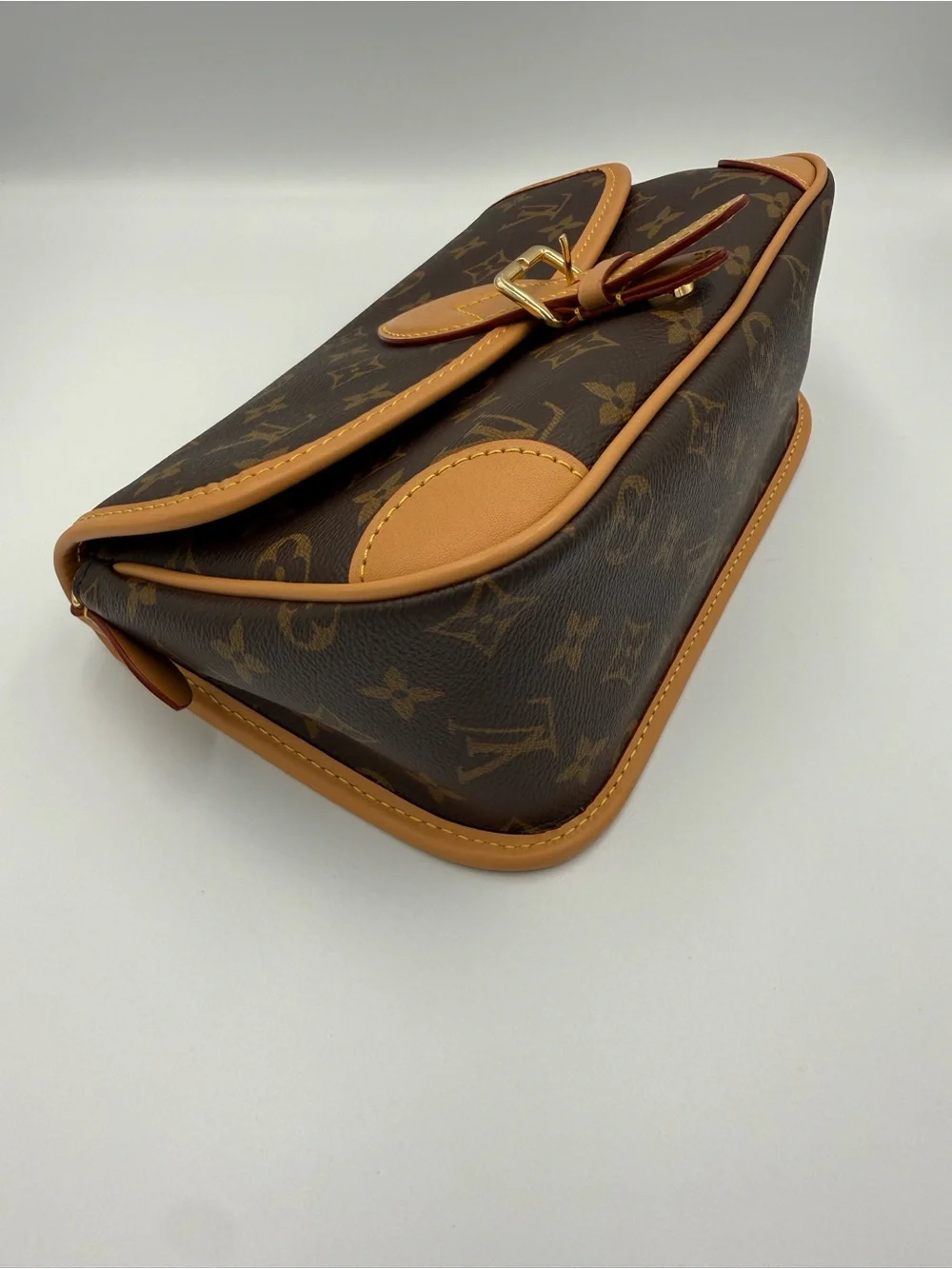 Louis Vuitton Diane Monogram Bag w/Shoulder and Crossbody Straps, Pristine